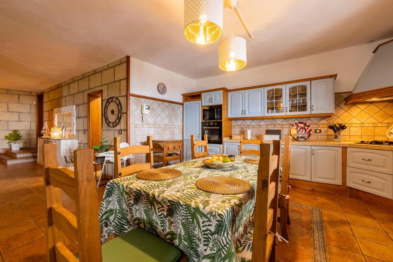 Paradise Villa Constancia With Views La Corujera Екстериор снимка